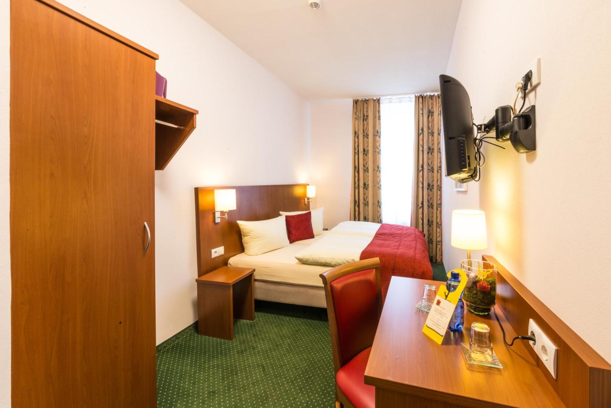 באמברג Hotel Weierich מראה חיצוני תמונה