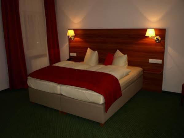 באמברג Hotel Weierich מראה חיצוני תמונה